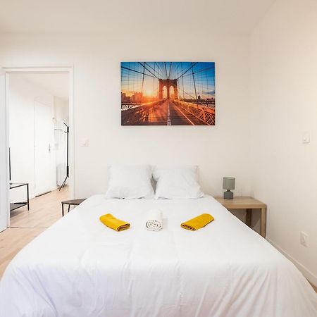 Budget Appart Avec Parking Au Centre-Ville Charleville-Mezieres Bagian luar foto